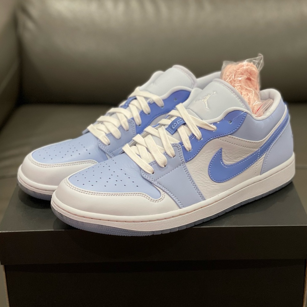 ❌SOLD❌ AIR JORDAN 1 SE - POLAR GHOST